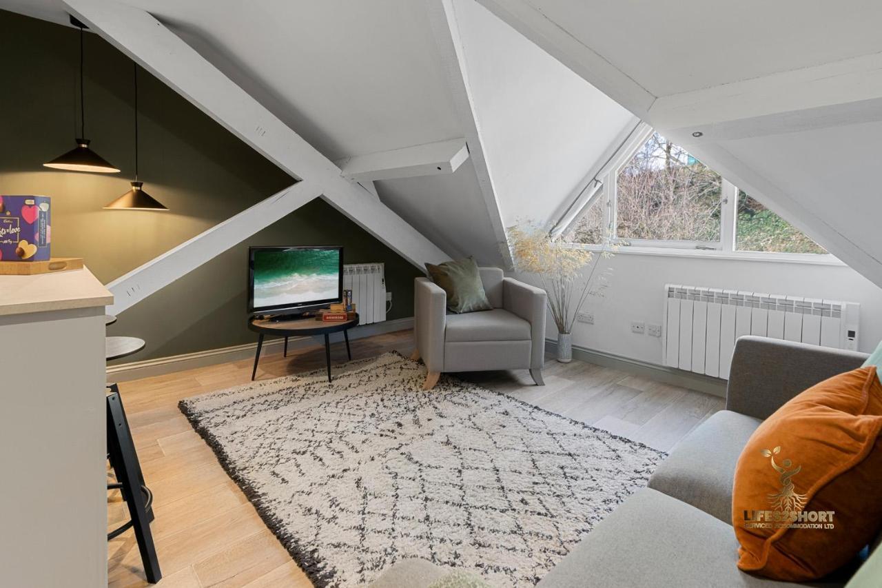 Luxe Courtyard Apartment For 4 Near Exeter City Centre Экстерьер фото