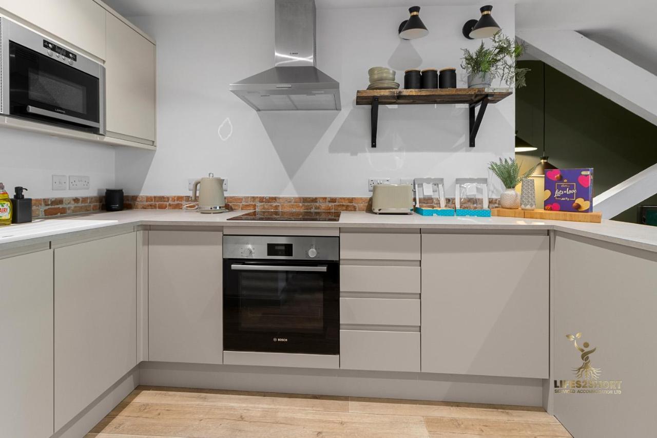 Luxe Courtyard Apartment For 4 Near Exeter City Centre Экстерьер фото