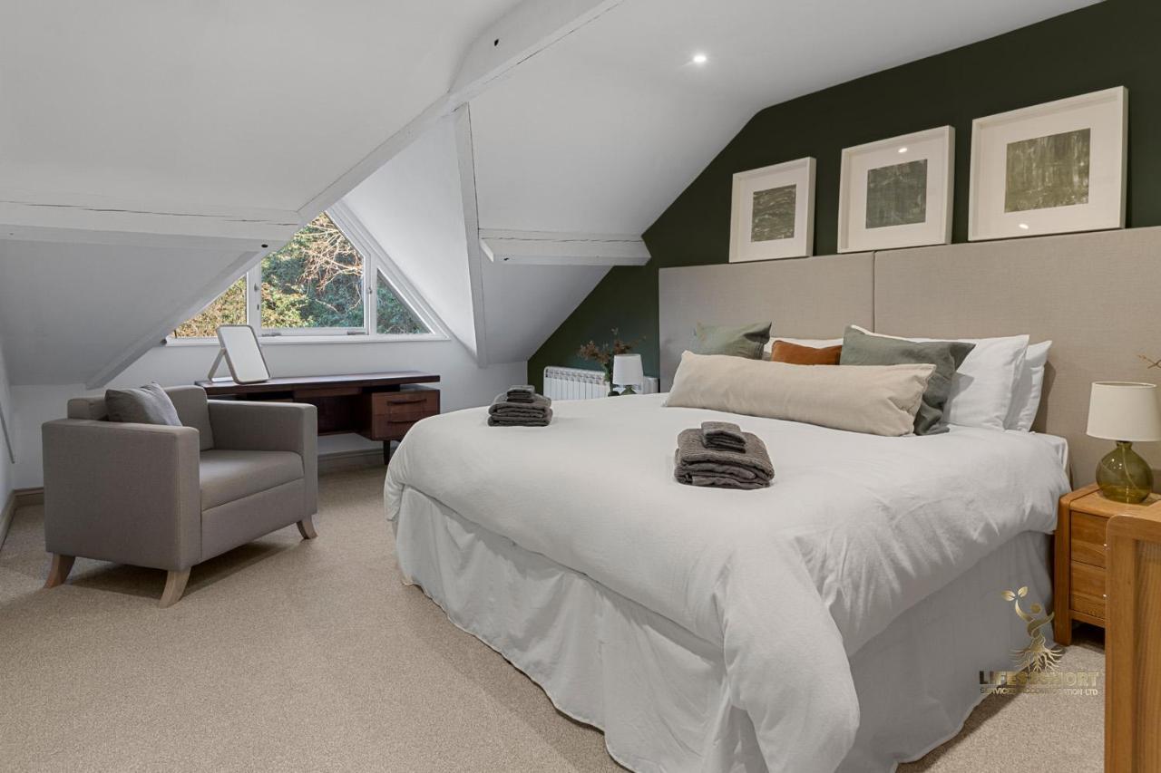 Luxe Courtyard Apartment For 4 Near Exeter City Centre Экстерьер фото