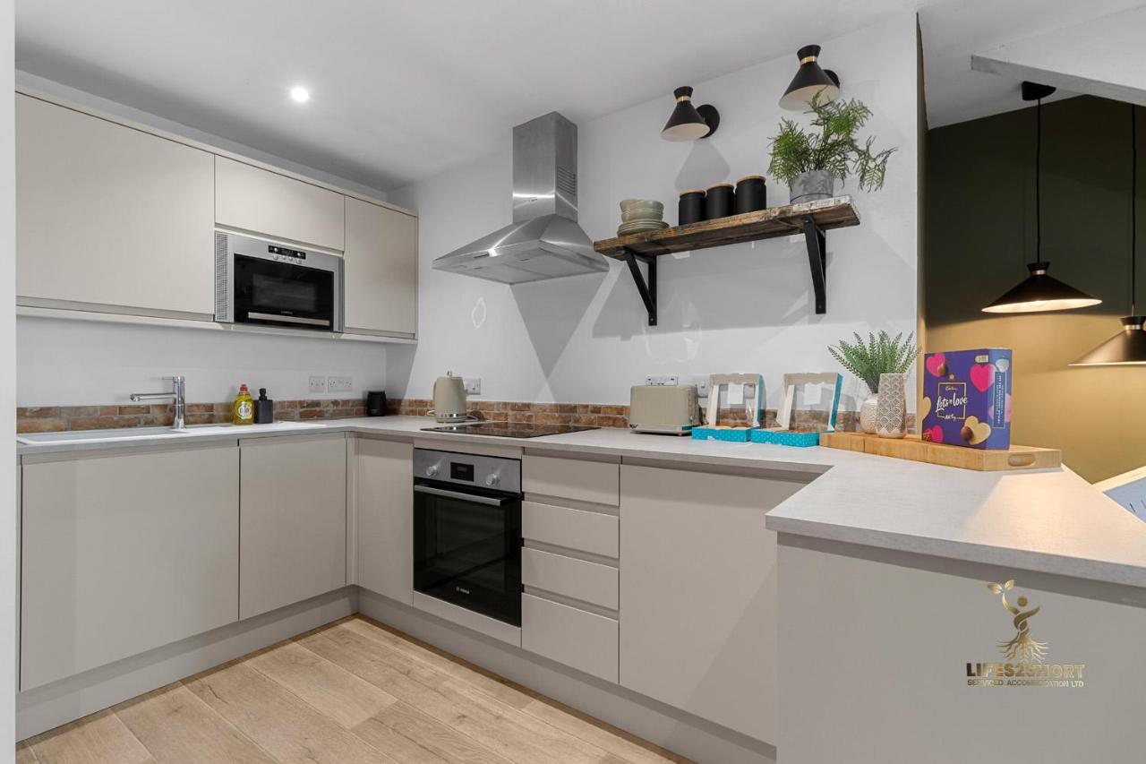 Luxe Courtyard Apartment For 4 Near Exeter City Centre Экстерьер фото
