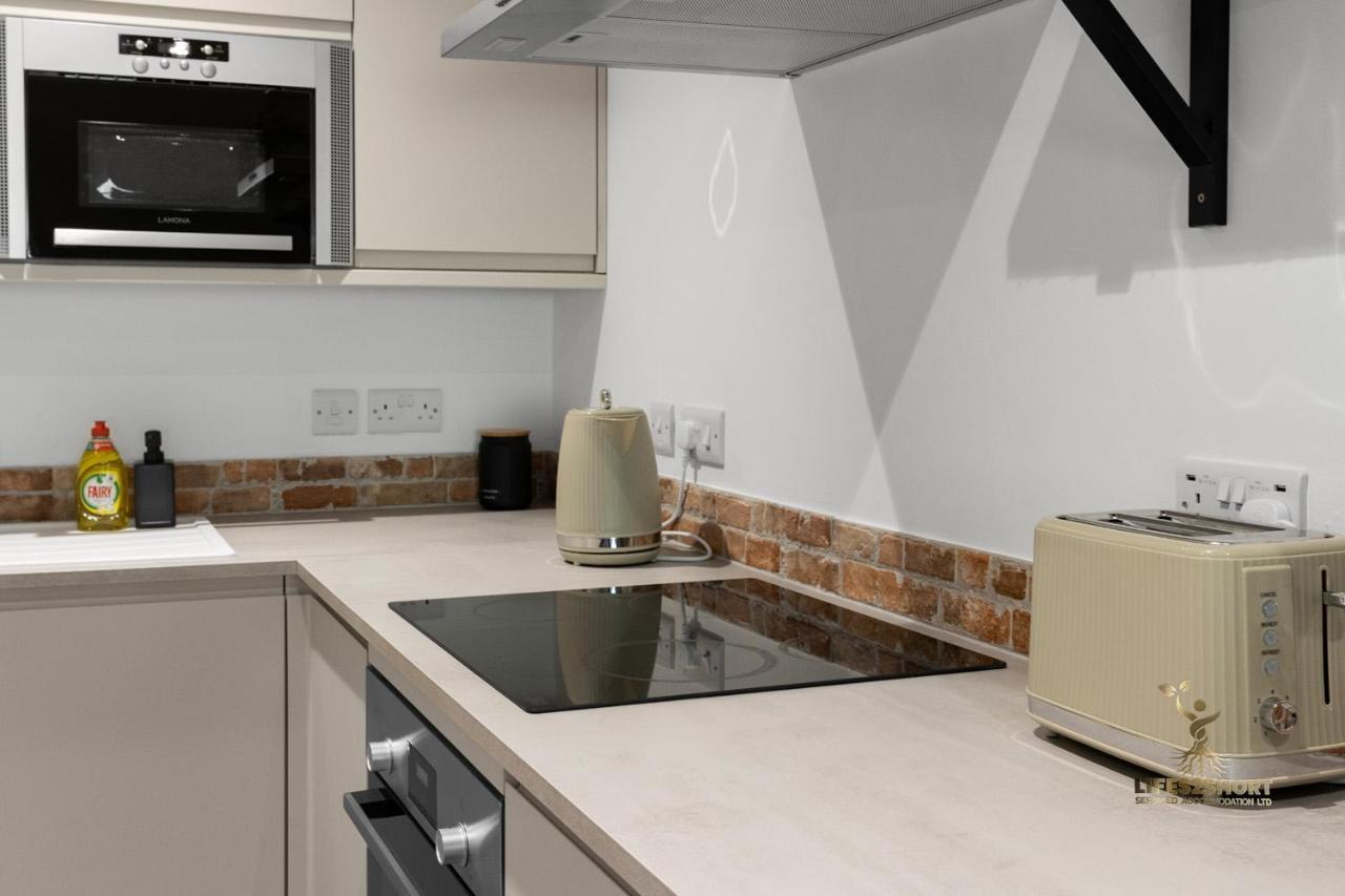 Luxe Courtyard Apartment For 4 Near Exeter City Centre Экстерьер фото